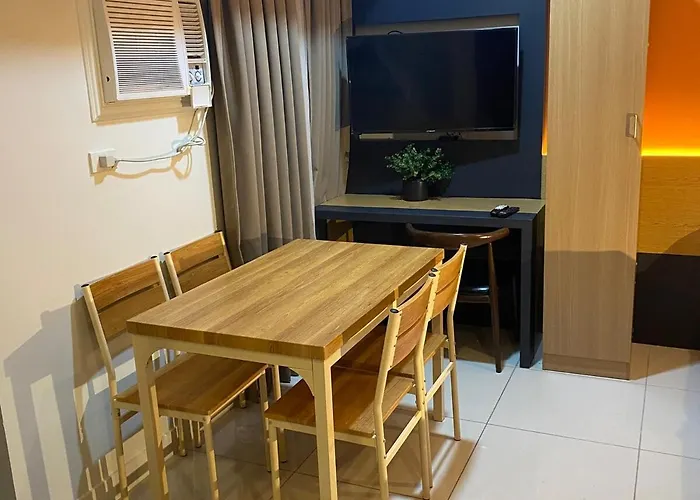 Sleeps For 4 Packs, Center With Pool And Gym Cebu